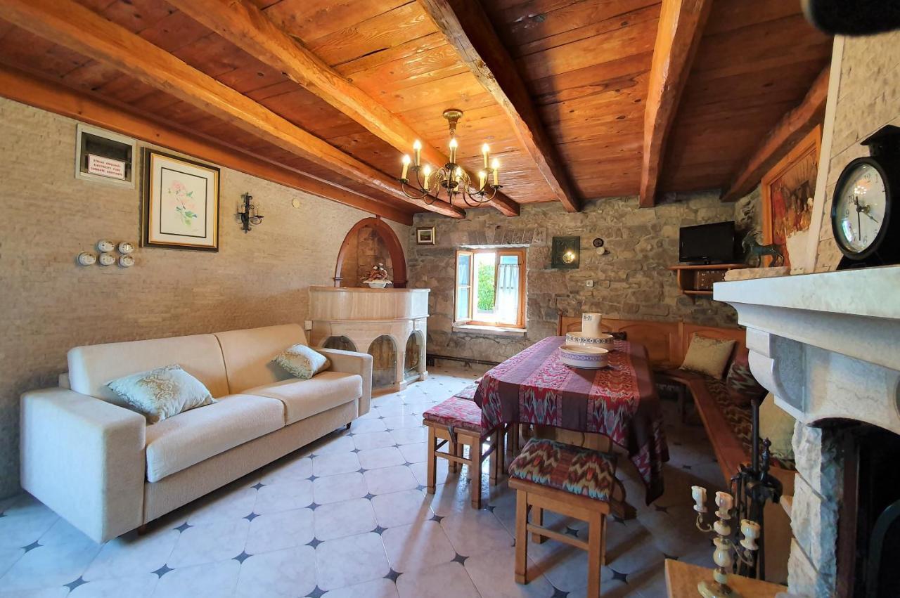 Апартаменты Casa Prodan Бузет Экстерьер фото