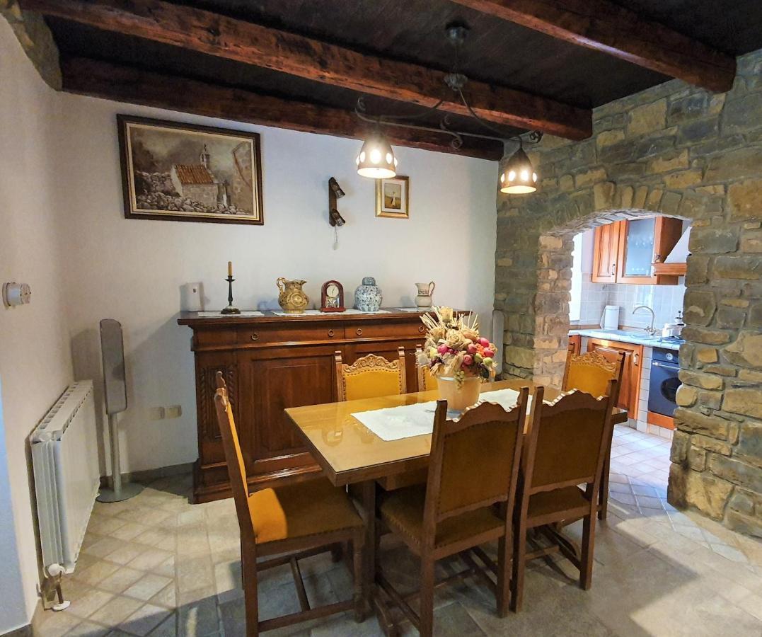 Апартаменты Casa Prodan Бузет Экстерьер фото